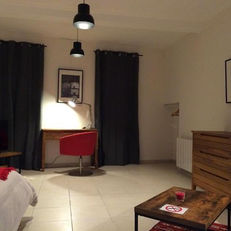 Le Studio Du Chateau Auriac-sur-Vendinelle Eksteriør bilde